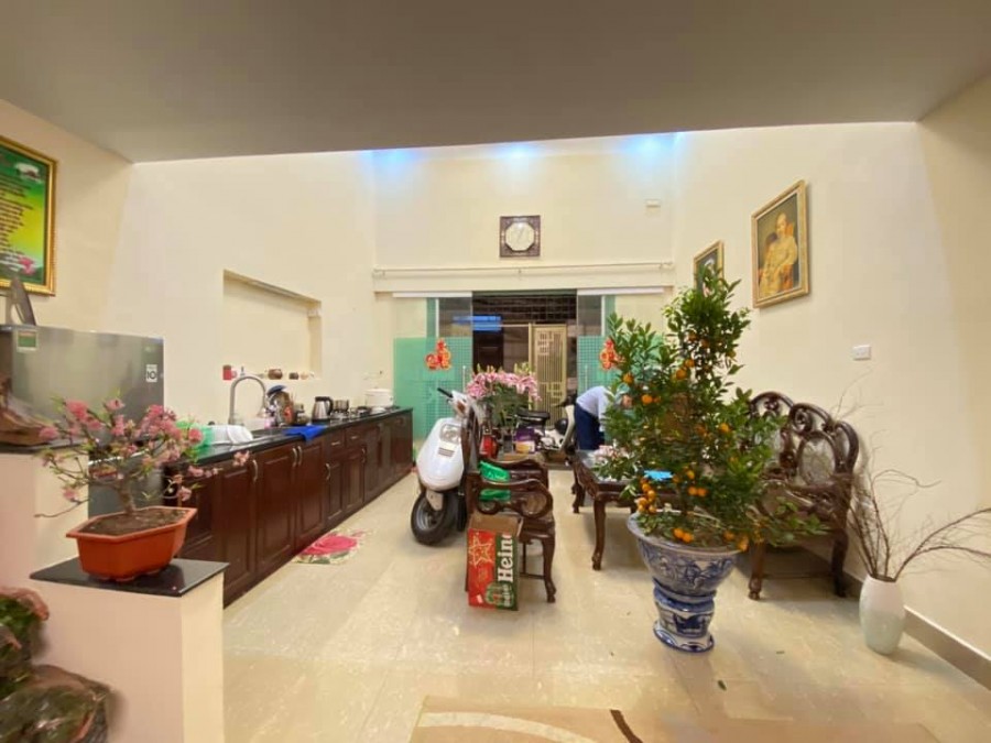 Bán Nhà 4 Tầng, Khâm Thiên, Đống Đa, Kinh Doanh, Ngõ Thông, DT 42m2, MT 4,5m.