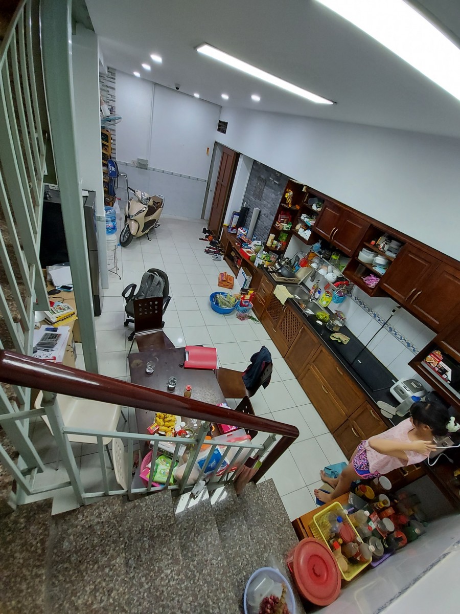 Nhà Nhất Chi Mai, Ngang 5m, DT 40m2. Giá 3.9 tỷ. tin thật chính chủ.