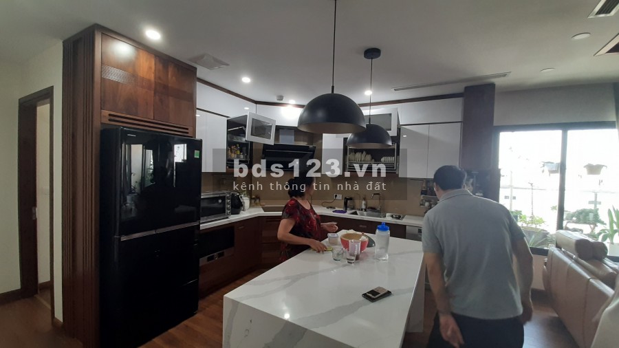 Bán gấp trong tuần căn góc 120m2, 3 ngủ, ban công ĐN Imperia Garden, giá 4.9 tỷ
