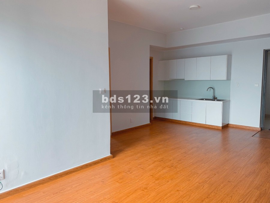Cho thuê căn hộ chung cư 2 pn, 2 wc sạch đẹp có hồ bơi