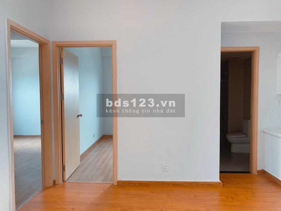 Cho thuê căn hộ chung cư 2 pn, 2 wc sạch đẹp có hồ bơi