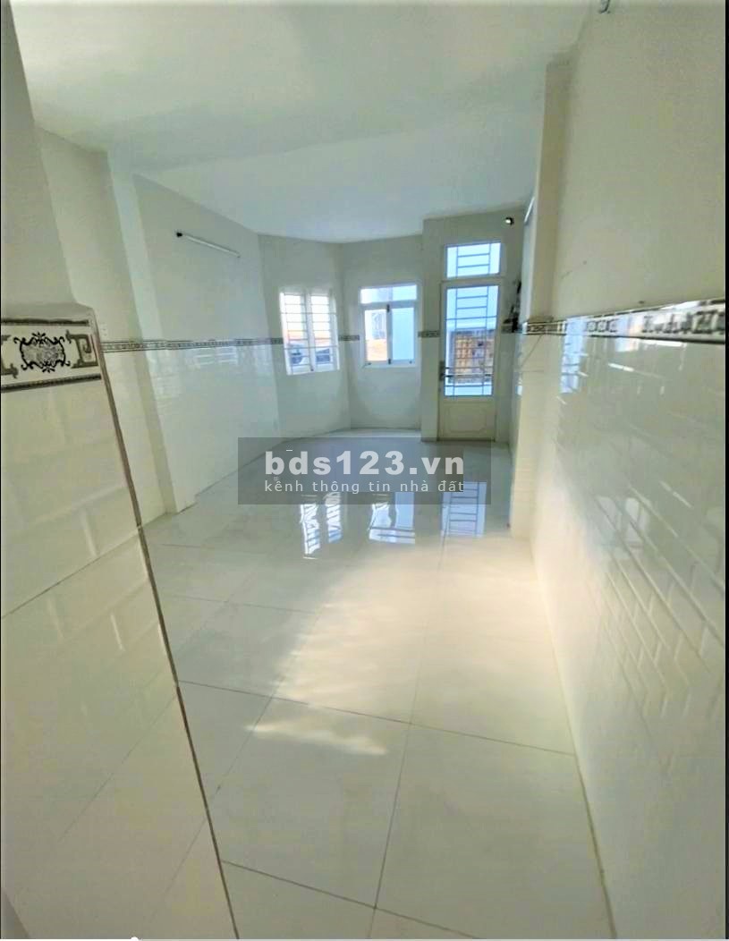 Cho thuê nhà 4tầng 4x11 nở hậu L, Tân Thành P15 Q11_12tr