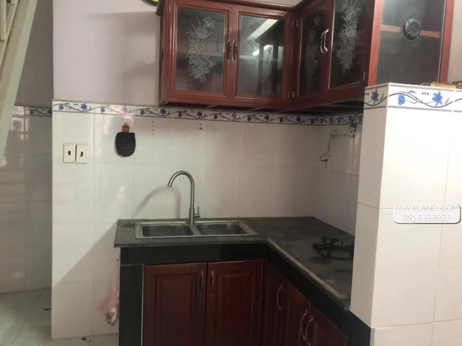 Chia tài sản gấp, Mặt Tiền Nguyễn Tri Phương, Phường 6, Quận 10, 4X13=52m2, 2 Tầng, 18 Tỷ