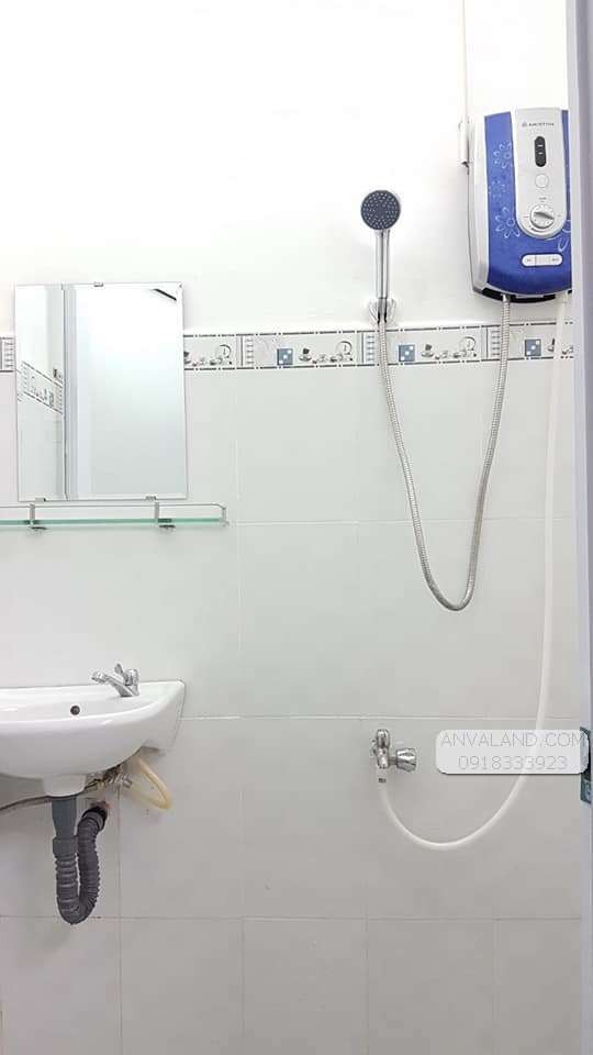 Nợ Ngân hàng giảm giá shock, Cần bán gấp Nhà 402/10C Hòa Hảo, Phường 6, Quận 10, 50m2, 1T3L, 6 TỶ 9