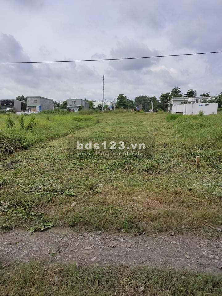 VỀ BẮC ĐỊNH CƯ BÁN GẤP MIẾNG ĐẤT 300M2 NGAY KCN LỚN BÌNH DƯƠNG