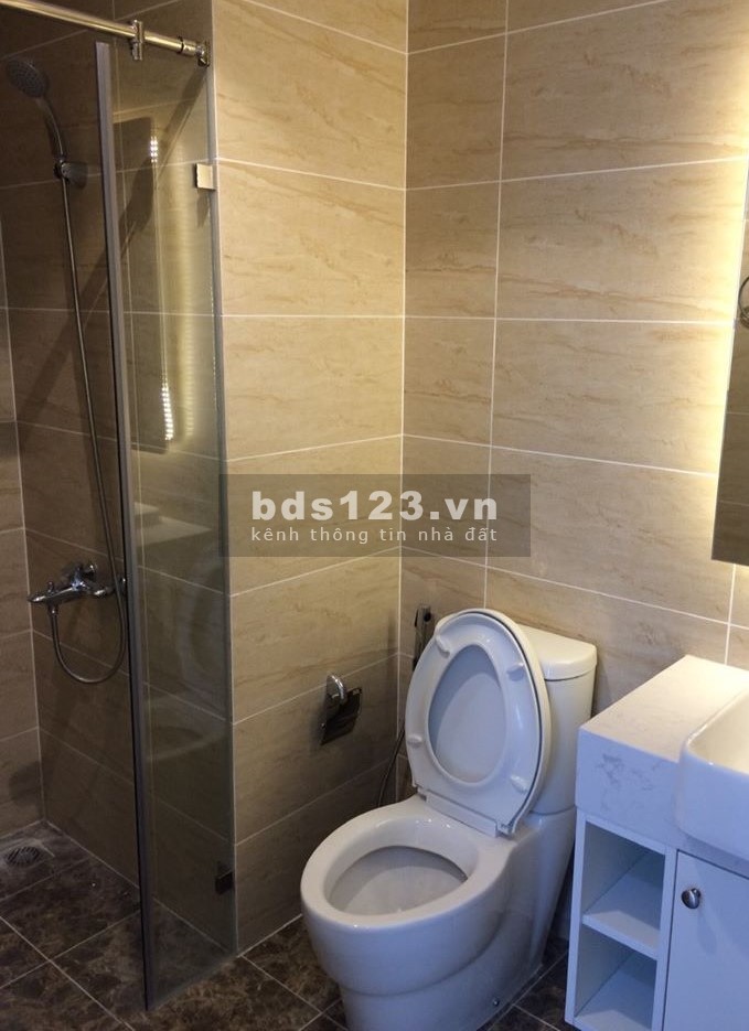 Cho thuê CC Gold Season – 47 Nguyễn Tuân, 3PN, đủ đồ, giá chỉ 14tr/th