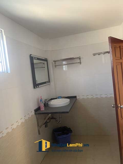 Bán nhà nghỉ 6,5 tầng đường 1, An Trang, An Đồng, có thang máy, DT 100m2, đường rộng 12m
