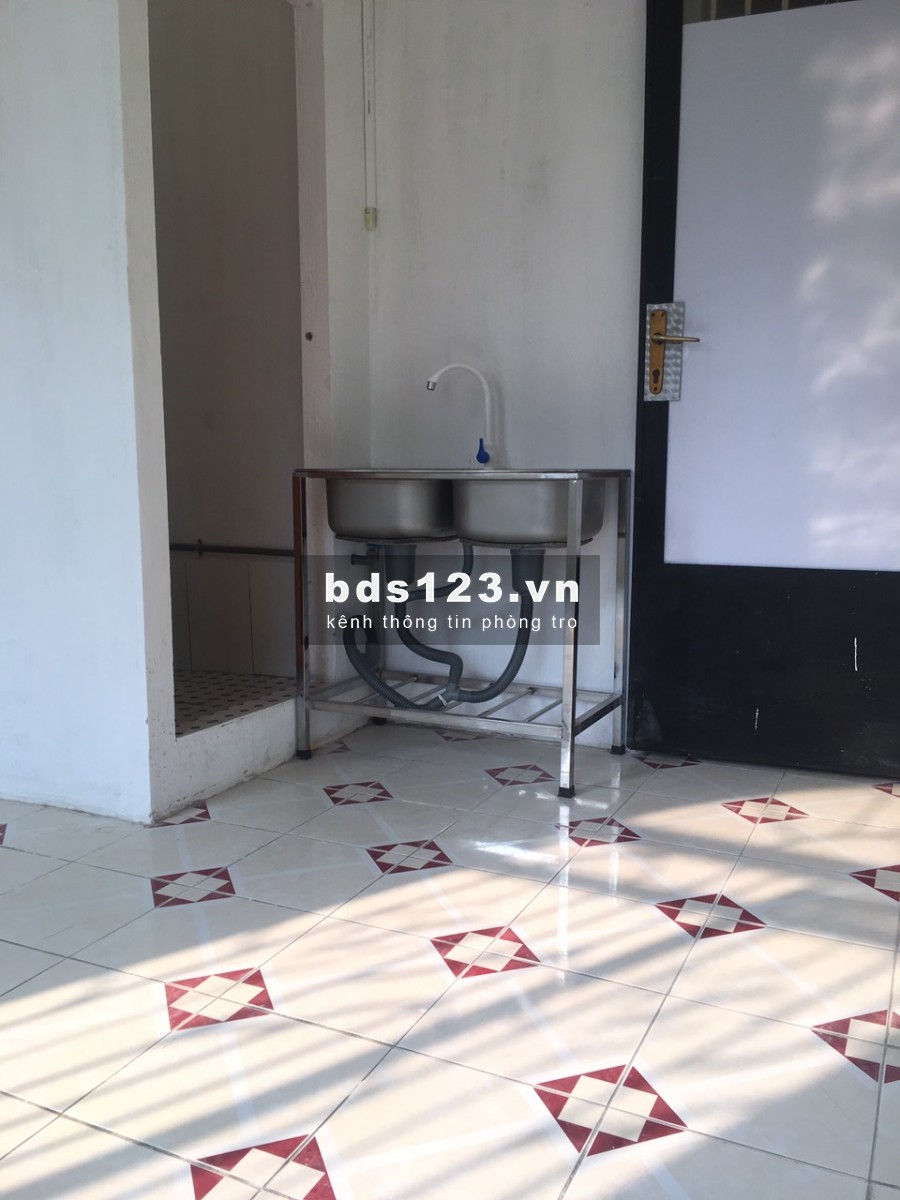 Phòng sạch đẹp mát mẻ, yên tĩnh, giờ tự do NGAY CÁCH MẠNG T8