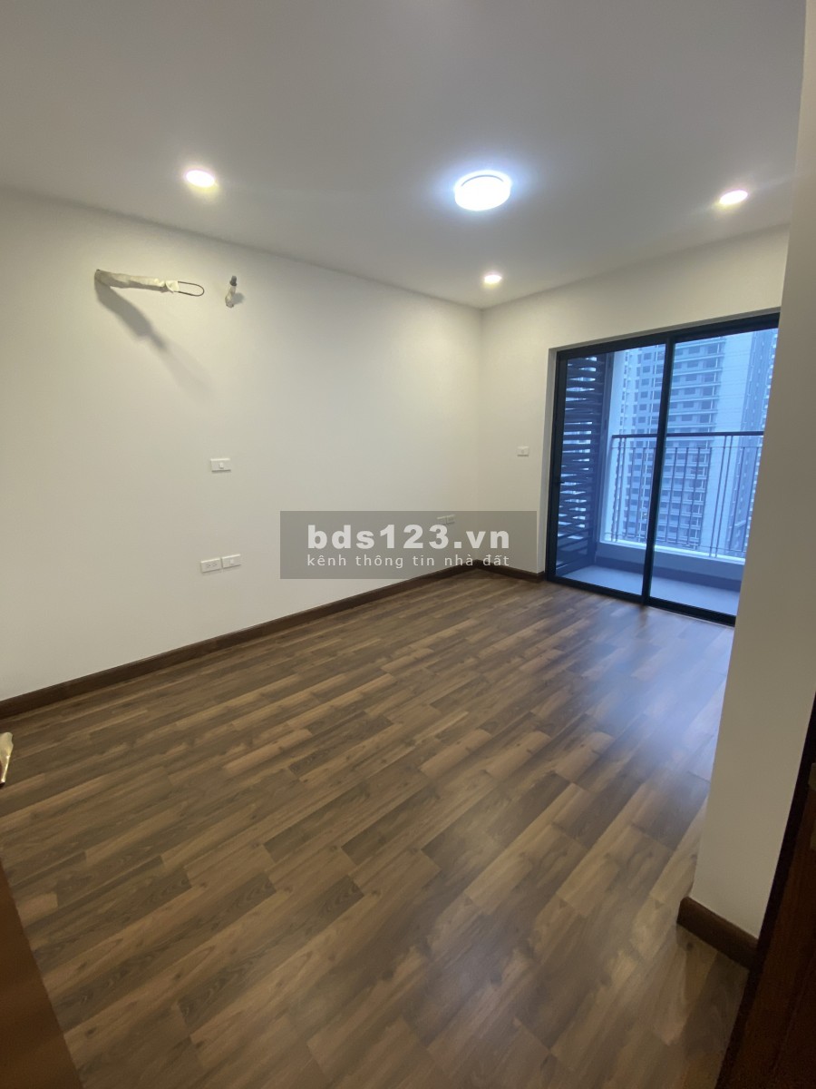 Bán gấp căn 3PN 139m2 tại Mỹ ĐÌnh hướng Ban công Đông Nam View đẹp thoáng mát