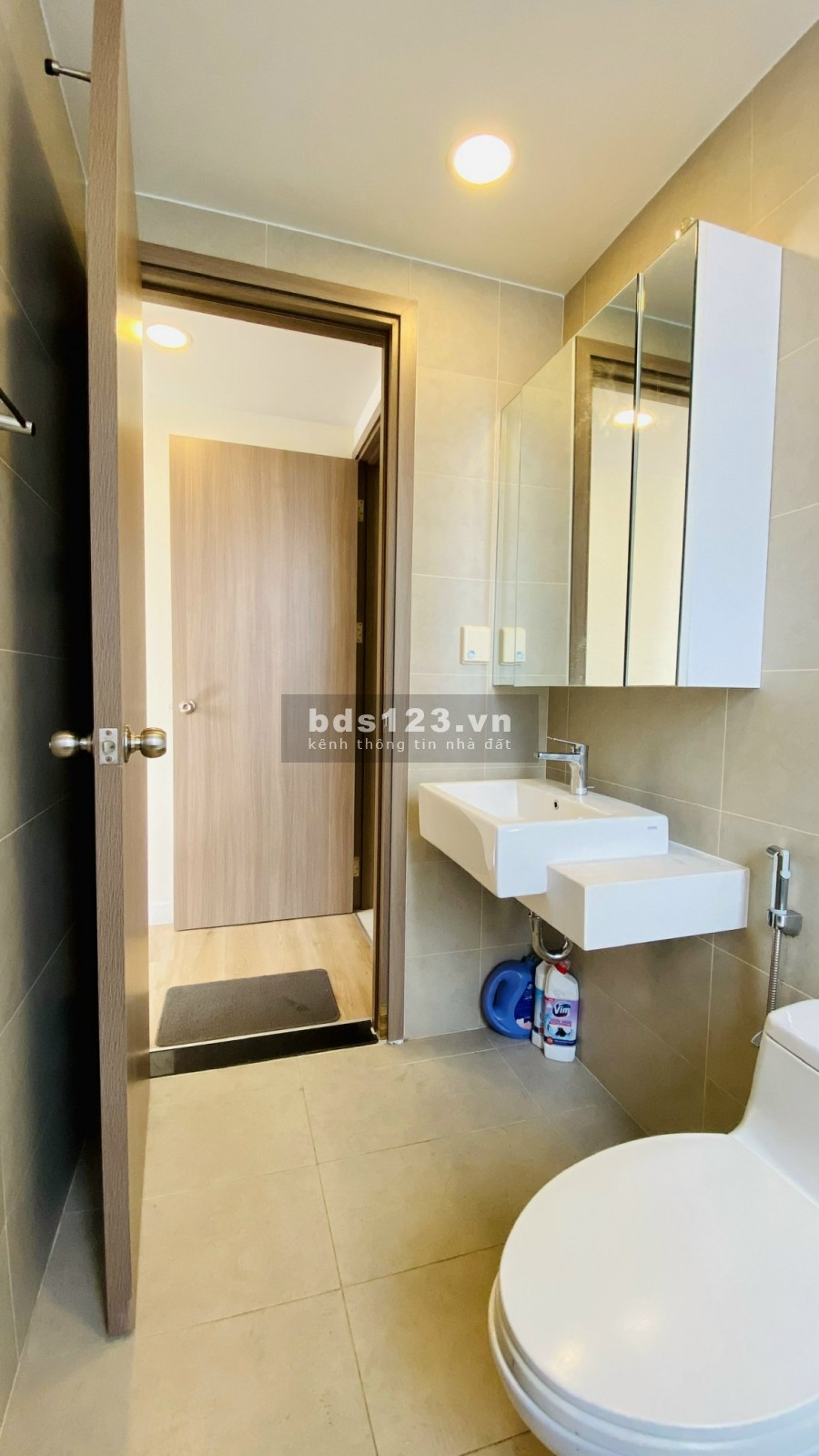 Tìm người ở ghép khu vực Q4 - Icon 56 ( giá 4,5tr)