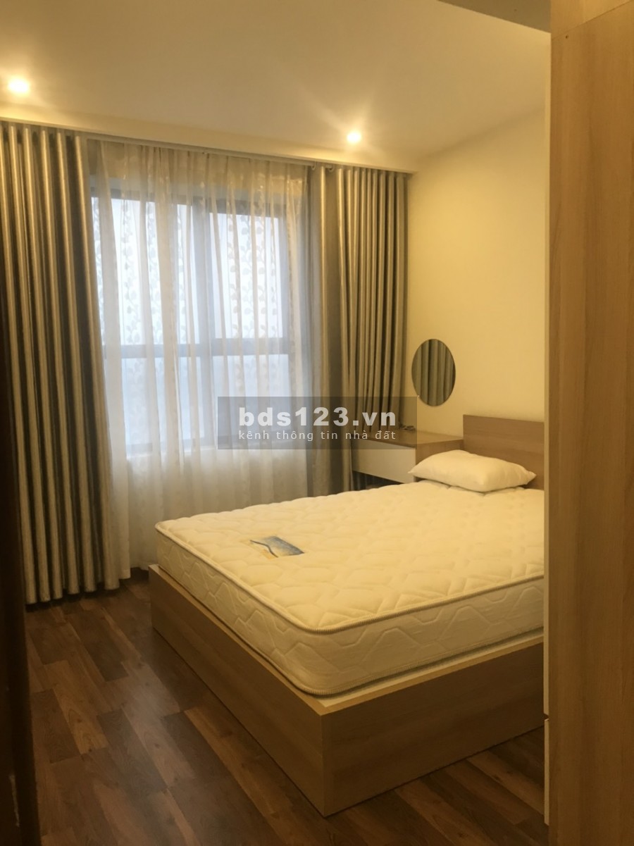 Chính chủ cần bán căn góc 2 ngủ hướng Đông Nam tại Goldmark City giá 2.7 tỷ, nội thất cơ bản.