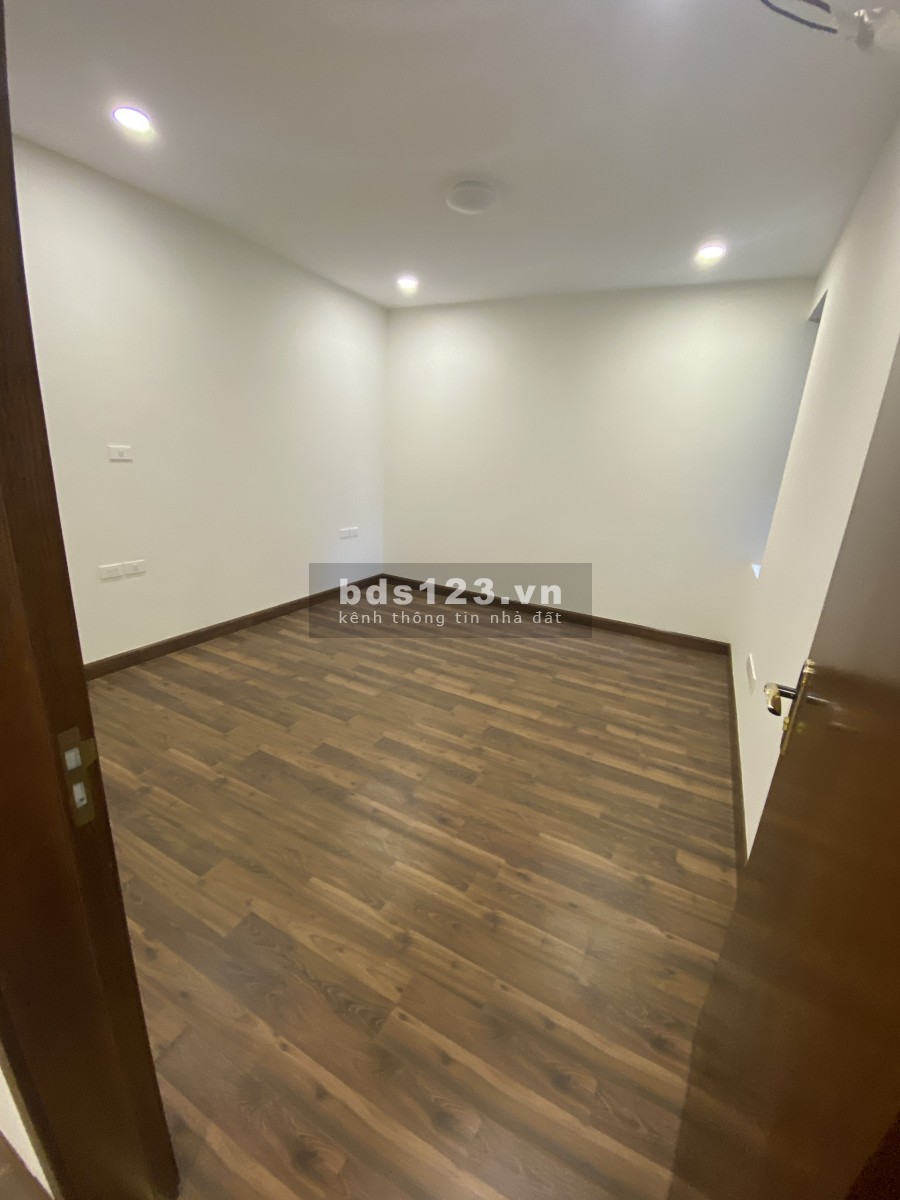 Bán gấp căn 3PN 139m2 tại Mỹ ĐÌnh hướng Ban công Đông Nam View đẹp thoáng mát
