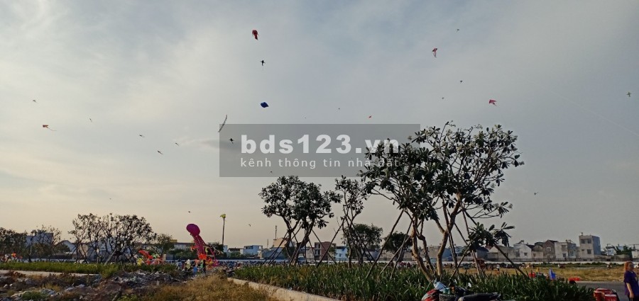 Nhà Dĩ An Bình Dương ngang 6,57m cần bán trong tuần
