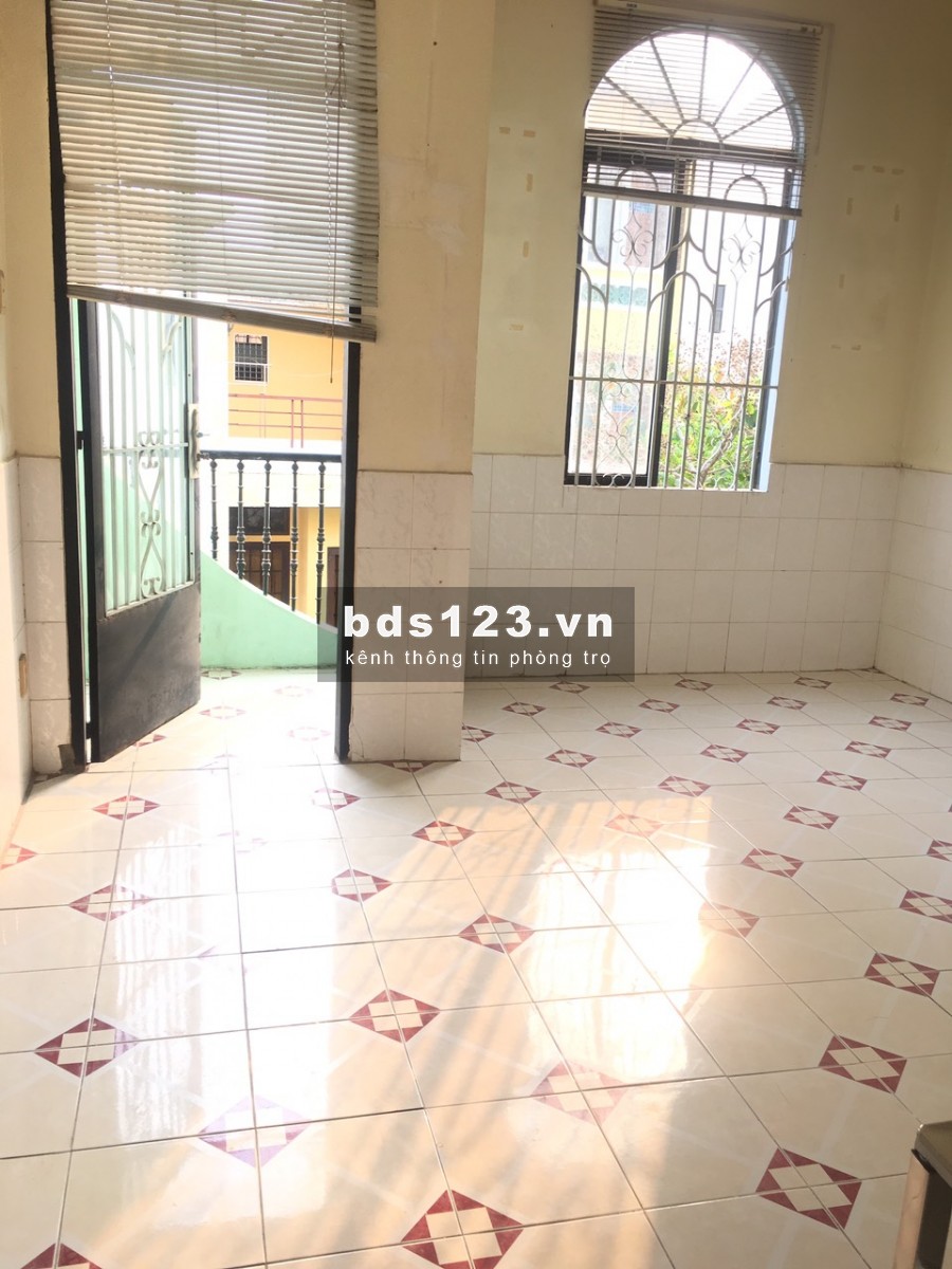 Phòng sạch đẹp mát mẻ, yên tĩnh, giờ tự do NGAY CÁCH MẠNG T8