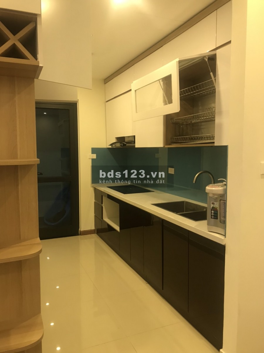 Chính chủ cần bán căn góc 2 ngủ hướng Đông Nam tại Goldmark City giá 2.7 tỷ, nội thất cơ bản.