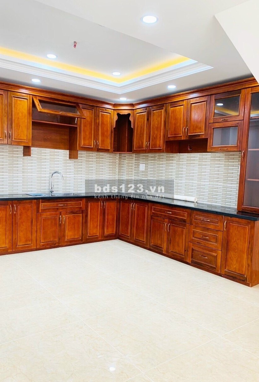 Nhà 5 tầng kiên cố, ôtô đỗ cửa Tô Hiến Thành, Quận 10. 10,9 tỷ
