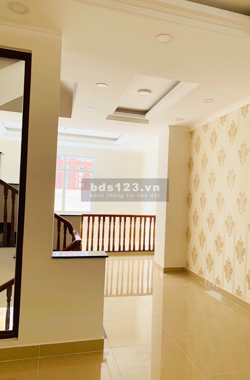 Nhà 5 tầng kiên cố, ôtô đỗ cửa Tô Hiến Thành, Quận 10. 10,9 tỷ