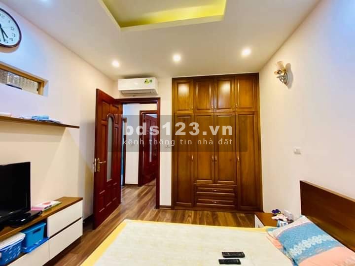 Cần bán nhà mặt phố đường Hoàng Mai Hà Nội
