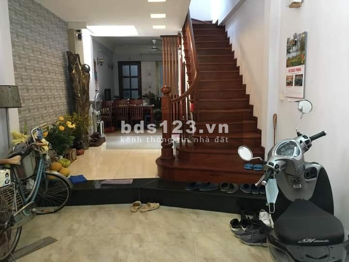 Cần bán nhà mặt phố đường Hoàng Mai Hà Nội