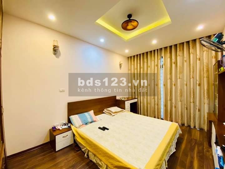 Cần bán nhà mặt phố đường Hoàng Mai Hà Nội