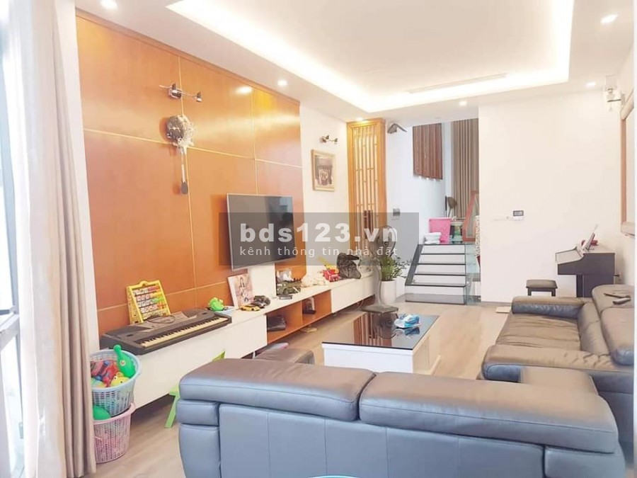 Bán nhà mặt phố kinh doanh sầm uất, thang máy, Khuất Duy Tiến, 52m2x7T, MT 5m, giá 16.5 tỷ CTL.