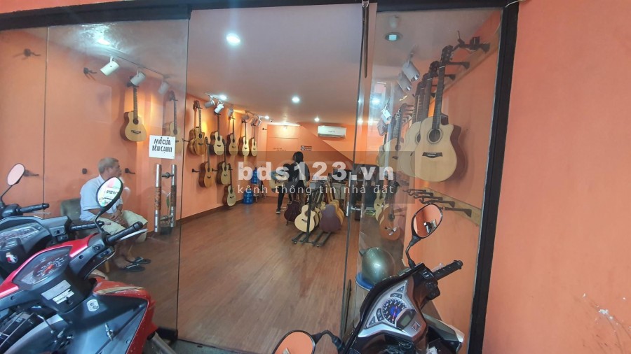 Cho thuê Mặt Tiền đường ÚT TỊCH, P4, Tân Bình, 4x12, thích hợp kinh doanh, LH: 0938.764.277