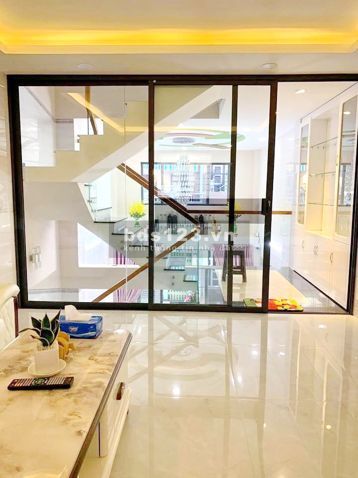 Bán nhà đẹp 2 lầu gần mặt tiền đường Hưng Phú Phường 10 Quận 8