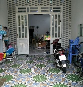 Chính Chủ Về Quê Bán Gấp Căn Nhà Cấp 4 100m2(5,5x18) SHR, dân cư đông