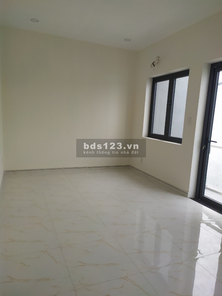 Bán nhanh căn nhà gần trường tiểu học Hưng Long_Bình Chánh, SHR