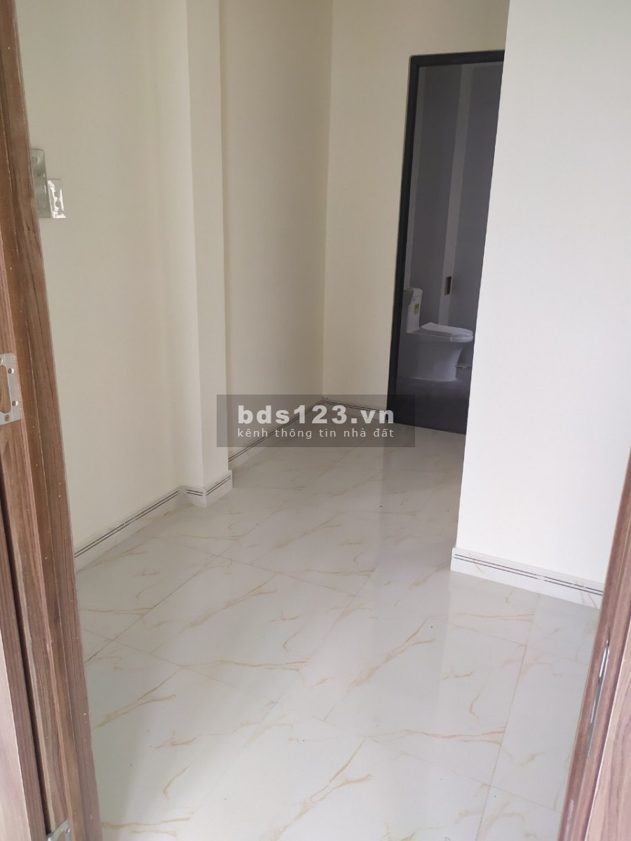 Bán nhanh căn nhà gần trường tiểu học Hưng Long_Bình Chánh, SHR
