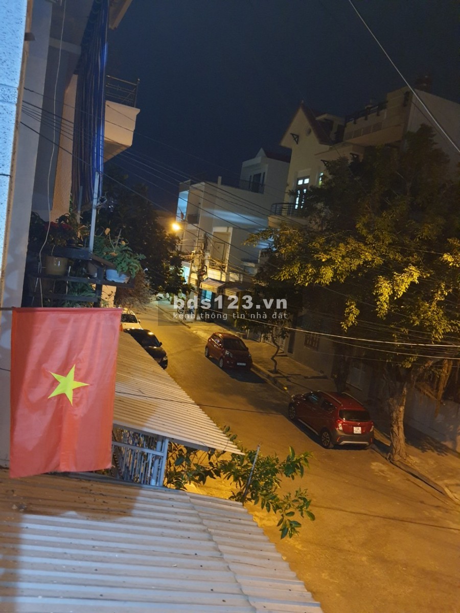 Bán nhà mặt tiền đường Vạn Kiếp P. Phước Tân TP Nha Trang 104m2 giá chỉ 9 tỉ