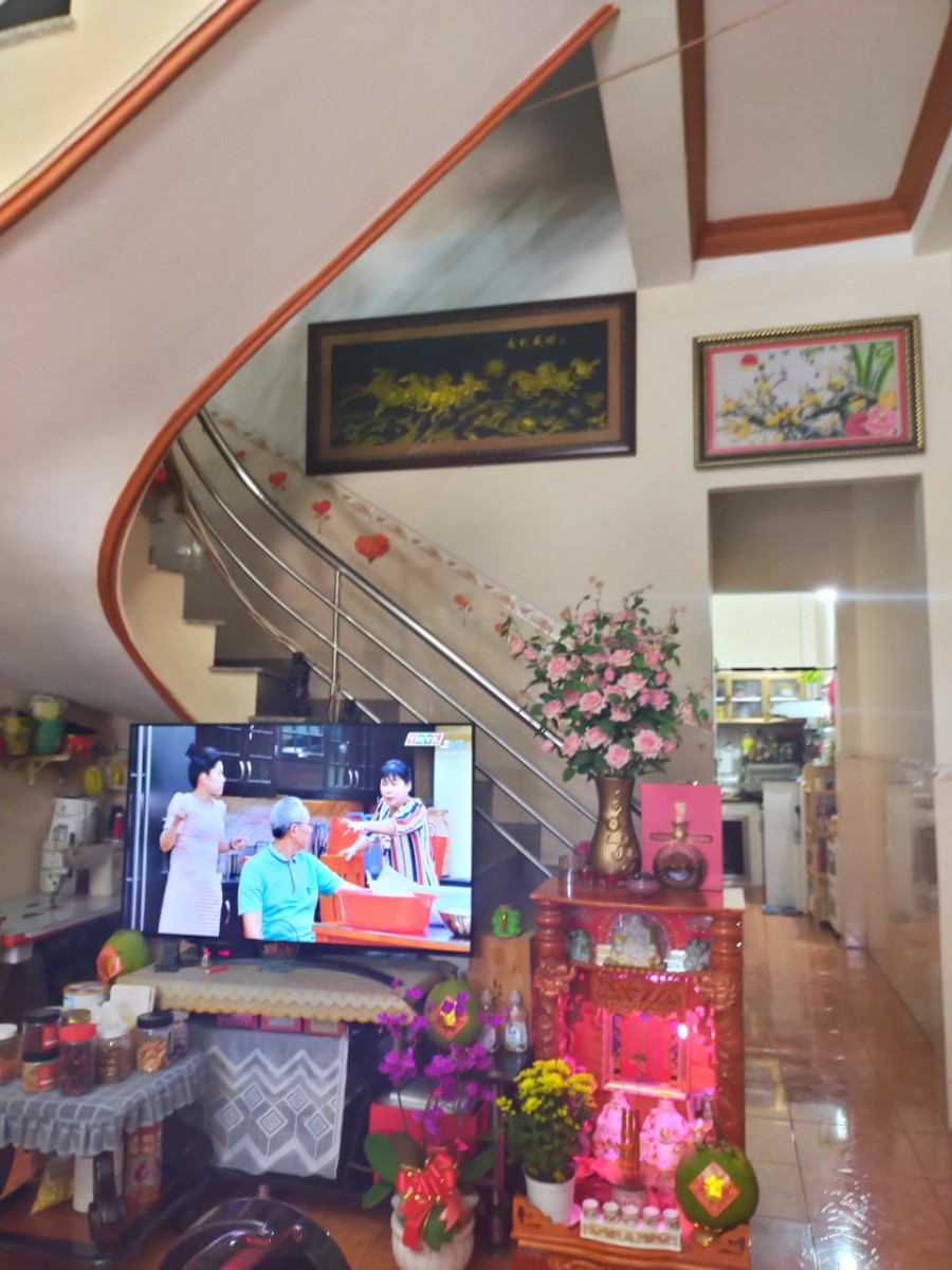 Nhà Hẻm 3m Phạm Văn Hai 42 m2, 3 Lầu 3PN , 4 WC Giá Rẻ.
