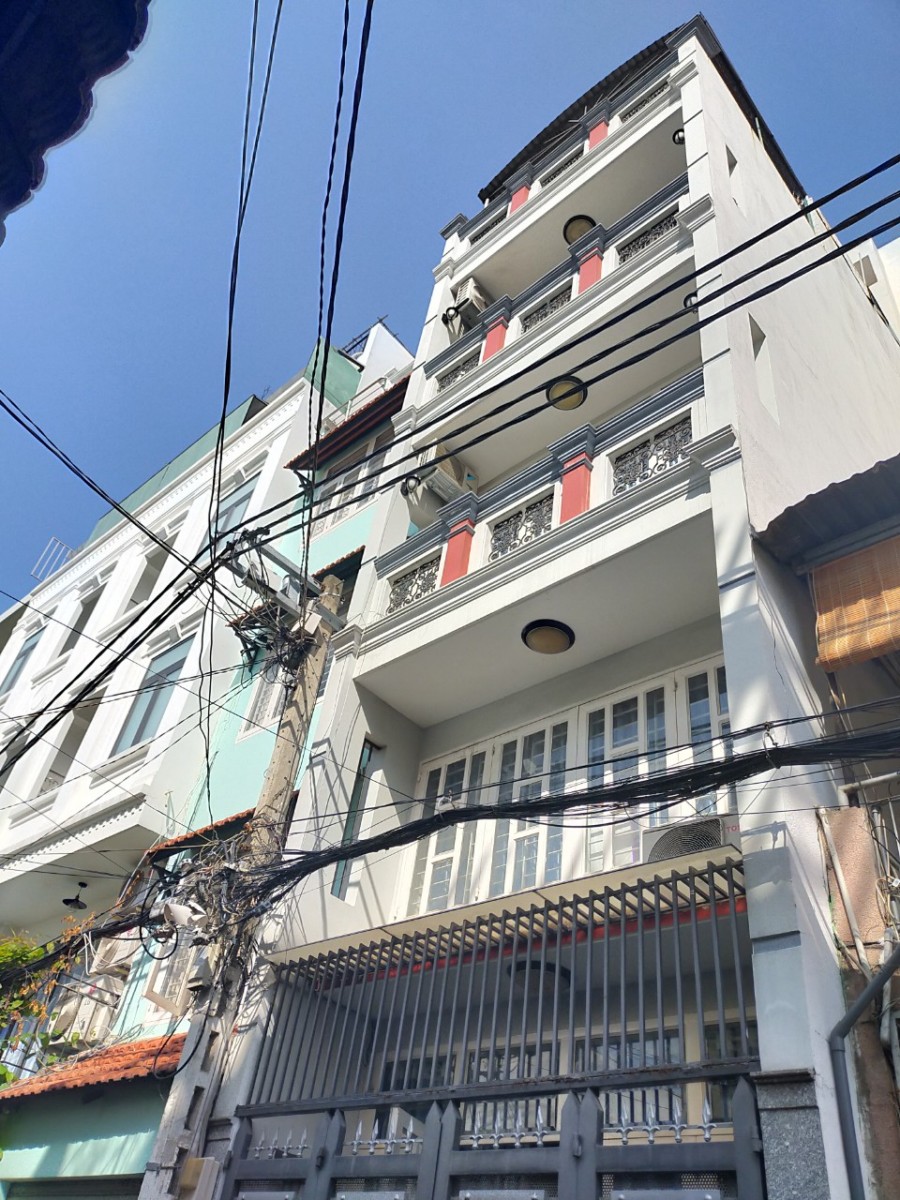 Nhà Hẻm 3m Phạm Văn Hai 42 m2, 3 Lầu 3PN , 4 WC Giá Rẻ.
