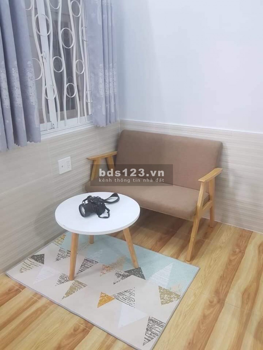 CHDV full NT ngay ngã 4 lạc long quân – âu cơ, full nội thất.TB