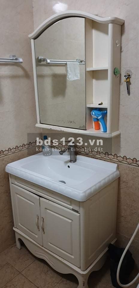 Cho thuê Chung cư CT6 Constrexim Yên Hòa 3 ngủ full 12 triệu. Lh 0377983070