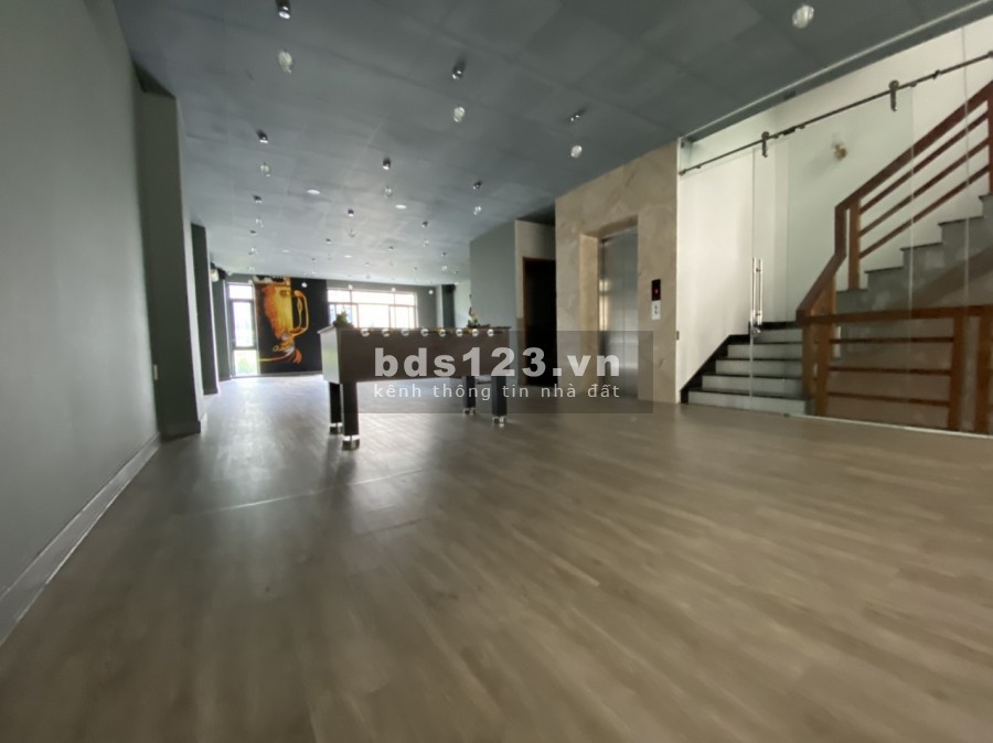 Nhà mặt tiền 7*20 6 tầng cho thuê rẻ hơn thị trườn 5tr, nhanh tay nhé Lh 0938612666 ANH EM GROUP