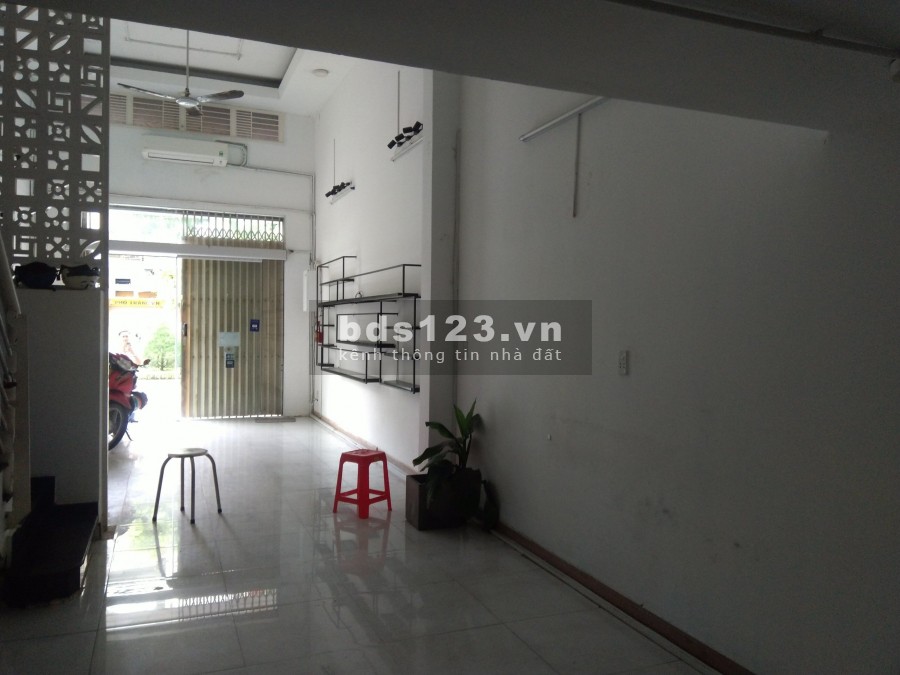 Mặt tiền Phan Xích Long 4*16 6 tầng 8 phòng