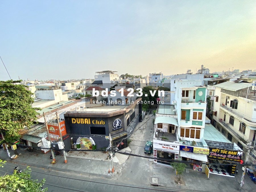 PHÒNG ĐẦY ĐỦ NỘI THẤT BAN CÔNG, MẶT TIỀN ĐƯỜNG, KHU DÂN CƯ ĐÔNG ĐÚC