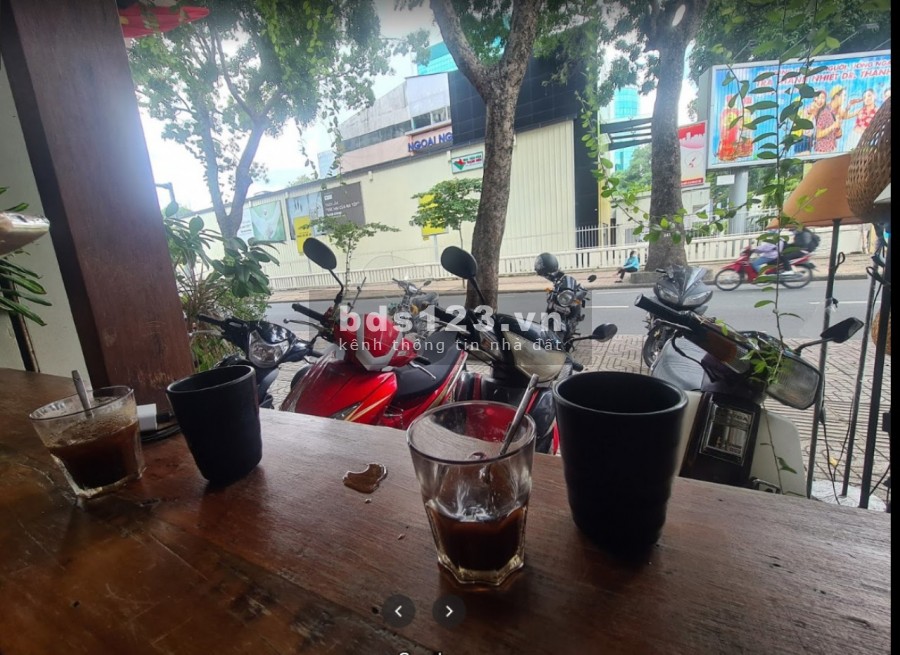Căn góc Nguyễn Thị Minh Khai Q3 mở cafe vị trí đẹp, trung tâm, gần hồ con Rùa