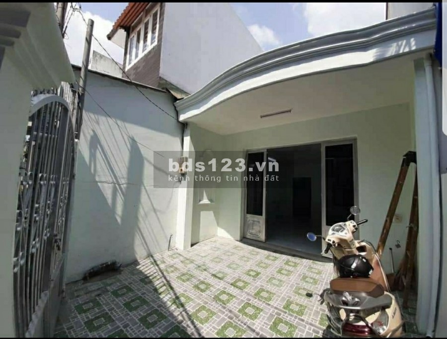 Nhà 3 phòng ngủ giá 8tr hẻm 198 Nguyễn Thị Thập, Quận 7