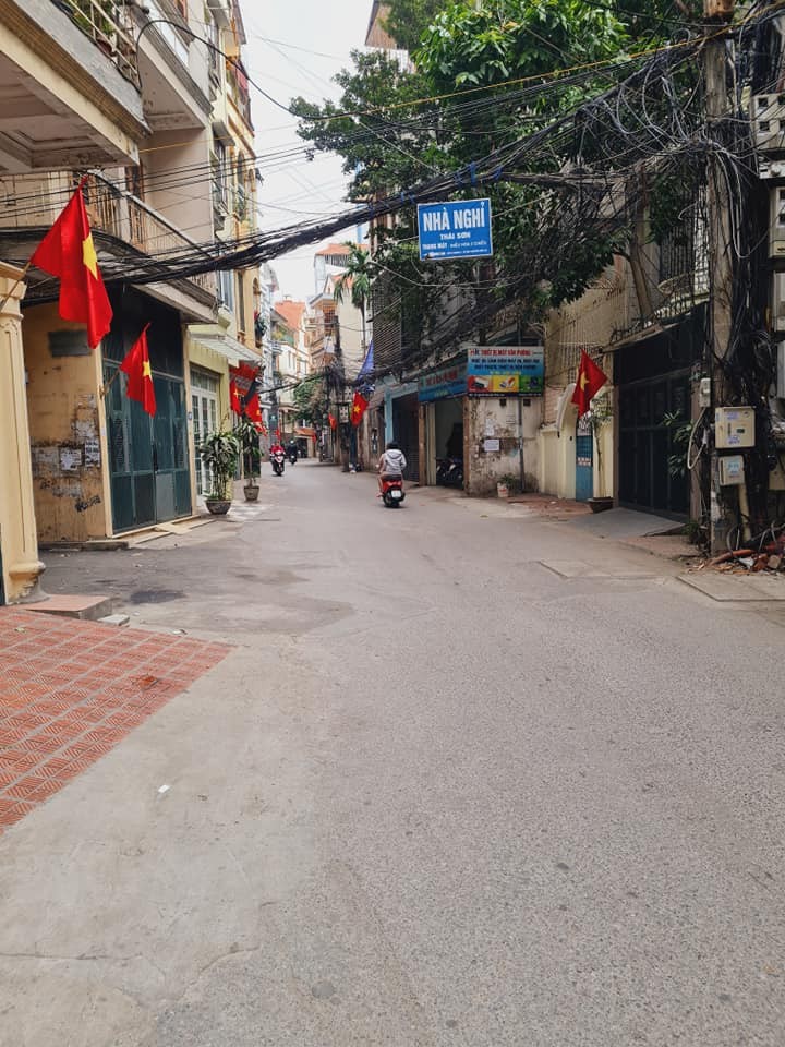 BÁN NHÀ 5 TẦNG MẶT 5.5M GIÁ 18.5 TỶ NNGUYỄN PHÚC LAI HÀ NỘI