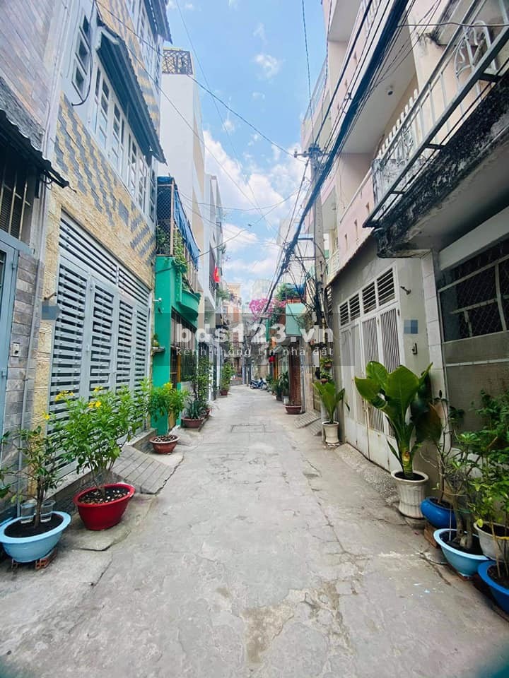 GẦN 40M2, 4 TẦNG BTCT GIỮA LÒNG PHÚ NHUẬN MÀ NHỈNH 4 TỶ - LÃI RỒNG HƠN 20TR/THÁNG