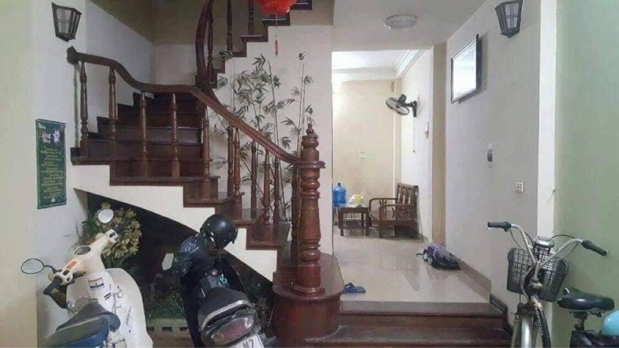 Bán Nhà Định Công Thượng 45m2 Gần Phố MT 4m Ngõ Rộng Đẹp Gần Oto
