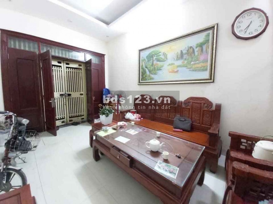 Chính chủ cần bán nhà gấp Phố Nam Dư 30m2 04 tầng chỉ hơn 2.x tỷ (x nhỏ)