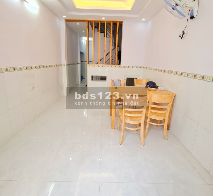 Bán nhà HXH Phạm Văn Chiêu,P.14,GV 36m2 2 tầng ở ngay 3.1 tỷ TL