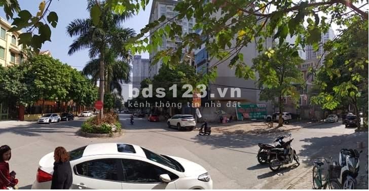 BÁN ĐẤT HẠ GIÁ LÔ GÓC 157M MẶT TIỀN 25M VỊ TRÍ CỰC HIẾM 0978439490