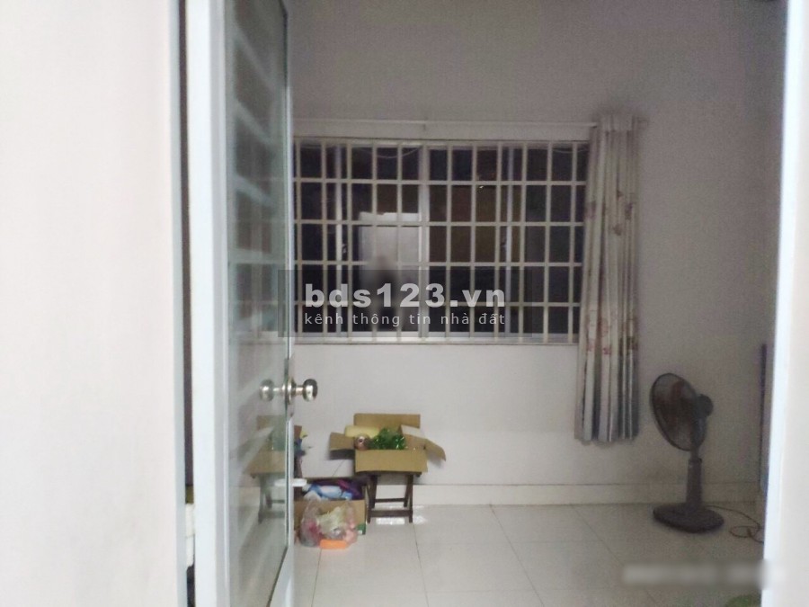 Nhà (2lầu/SHHC) gần mặt tiền đường Ba Đình P8 Q8