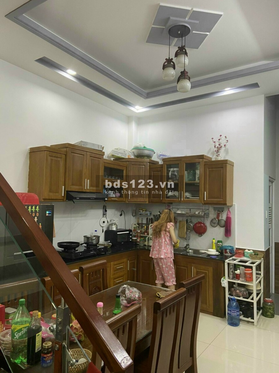 Nhà 4 tầng, ô tô đỗ cửa. Phan Huy Ích, P.15, Tân Bình. 5,6 tỷ