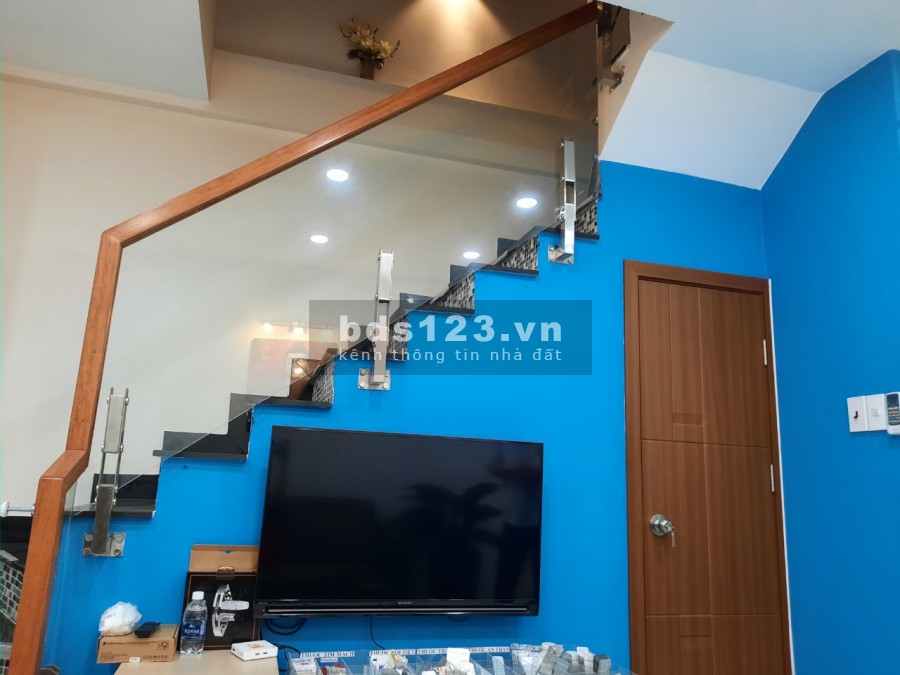 Bán nhà khu bắc rạch chiếc đẹp lắm, full nội thất, Plong A. Dt 40m2 1trệt 1lầu