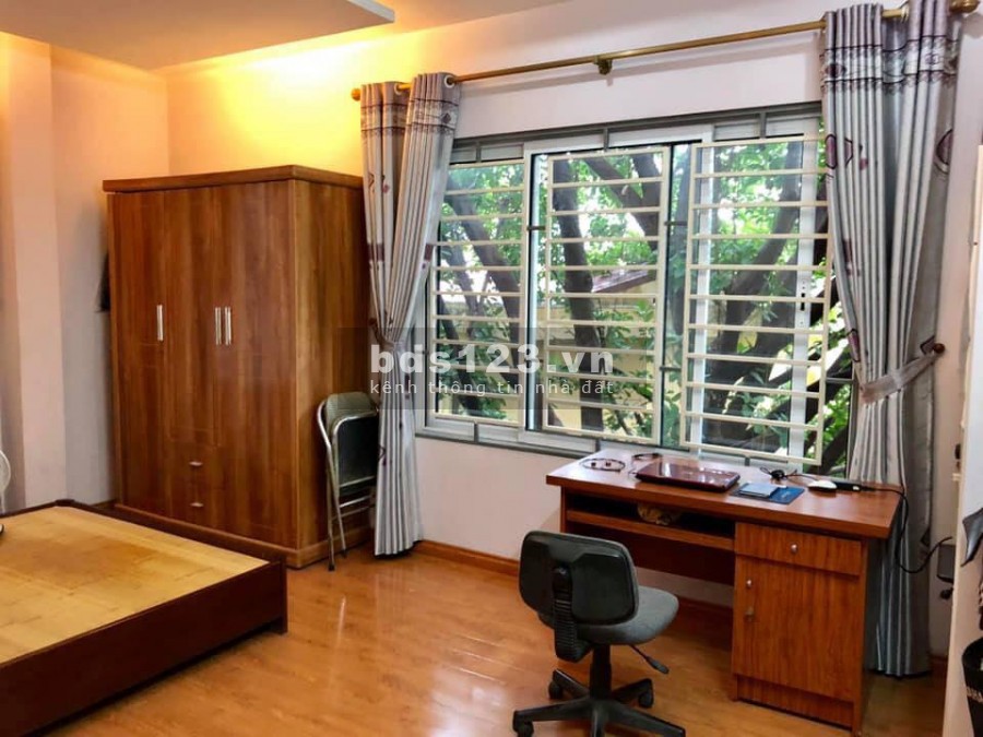 Bán nhà Đức Giang 45m2 Ngõ chợ kinh doanh ngày đêm Ở sướng